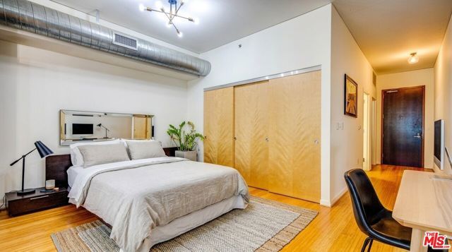 1111 S Grand Avenue 706, Los Angeles, CA 90015