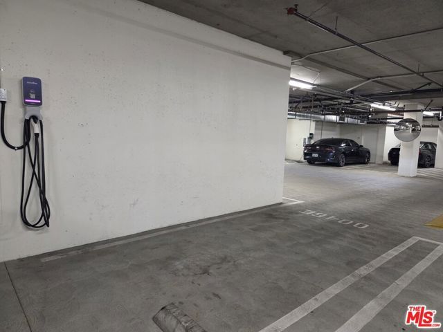 1111 S Grand Avenue 706, Los Angeles, CA 90015