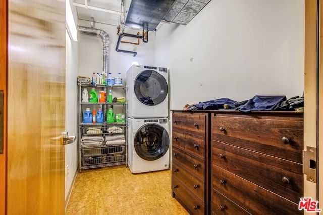 1111 S Grand Avenue 706, Los Angeles, CA 90015