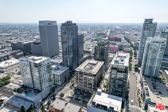1111 S Grand Avenue 706, Los Angeles, CA 90015