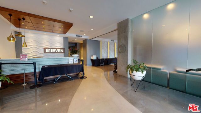 1111 S Grand Avenue 706, Los Angeles, CA 90015