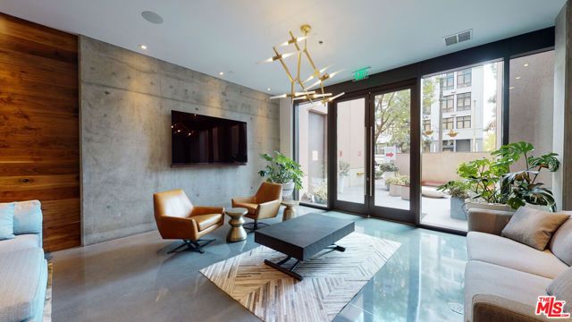 1111 S Grand Avenue 706, Los Angeles, CA 90015