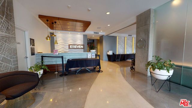 1111 S Grand Avenue 706, Los Angeles, CA 90015