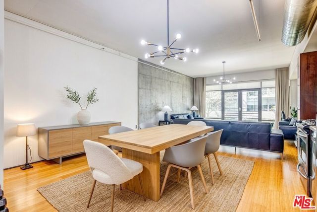 1111 S Grand Avenue 706, Los Angeles, CA 90015