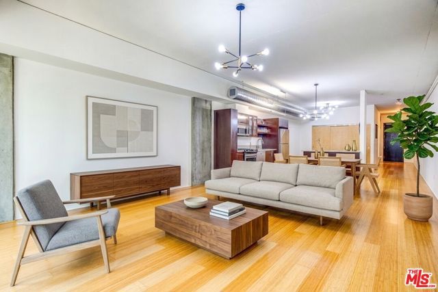 1111 S Grand Avenue 706, Los Angeles, CA 90015