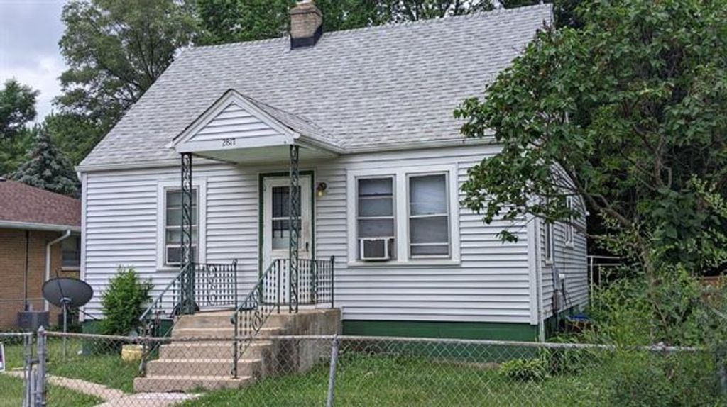 2817 9th Street, Rockford, IL 61109