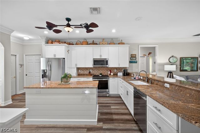 11138 Lakeland CIR, Fort Myers, FL 33913