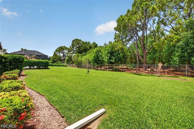 11138 Lakeland CIR, Fort Myers, FL 33913
