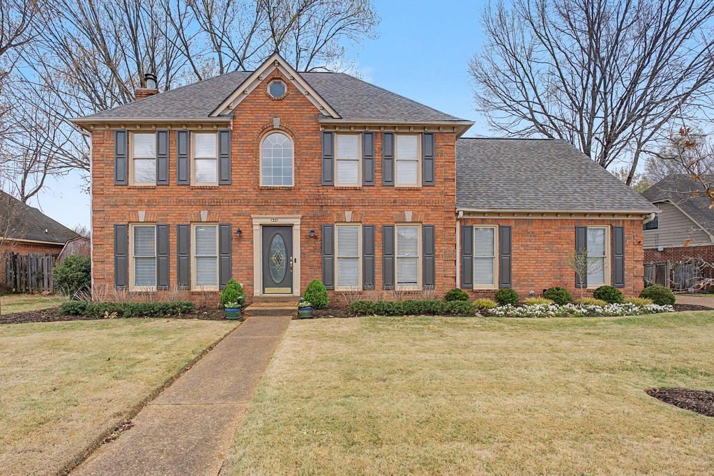 1321 GREY WOLF DR, Collierville, TN 38017