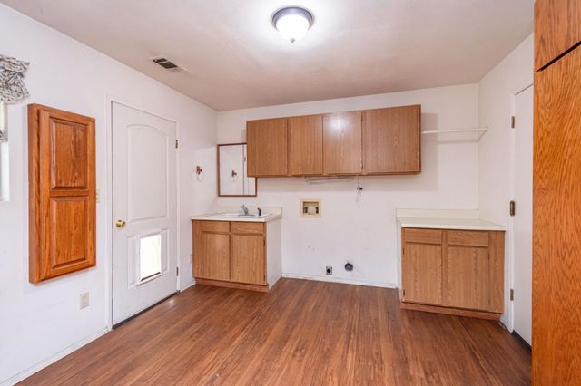 9320 Tilton Ln, Orangevale, CA 95662