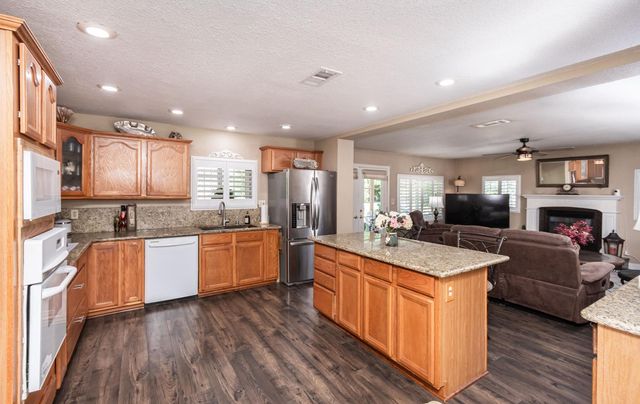 9320 Tilton Ln, Orangevale, CA 95662