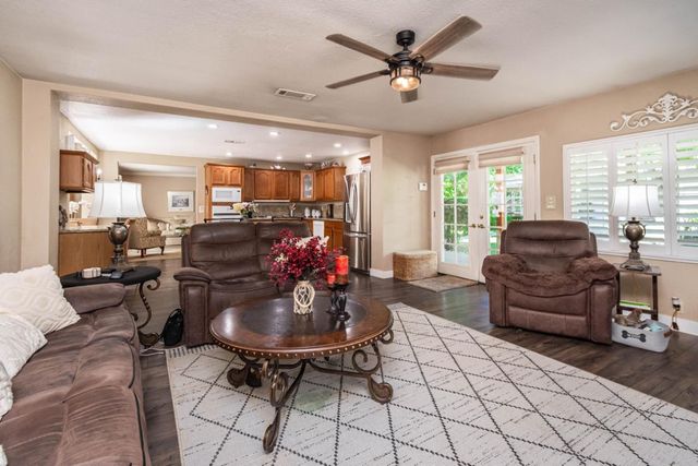 9320 Tilton Ln, Orangevale, CA 95662