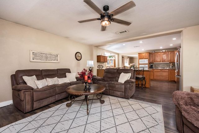 9320 Tilton Ln, Orangevale, CA 95662