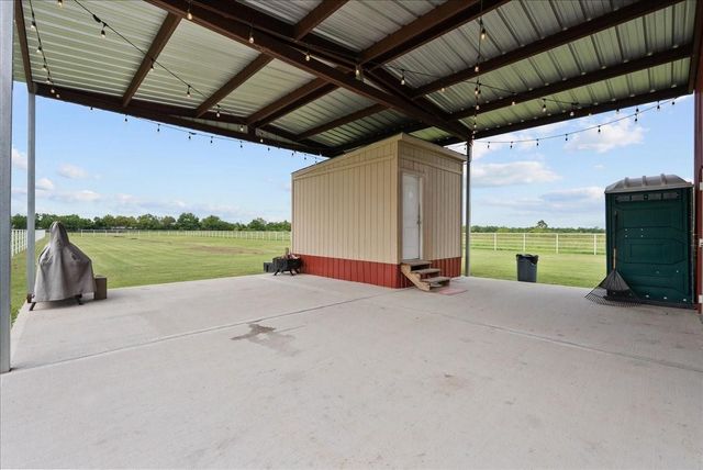 4215 Danek Road, Crosby, TX 77532