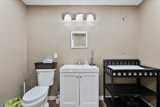 4215 Danek Road, Crosby, TX 77532