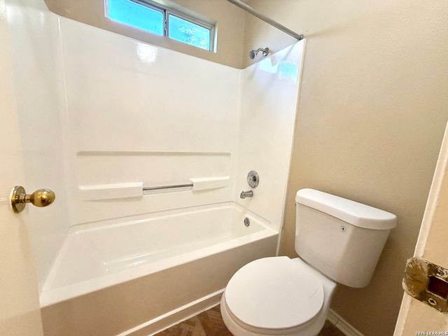 3633 Candlebrook Ln, San Antonio, TX 78244
