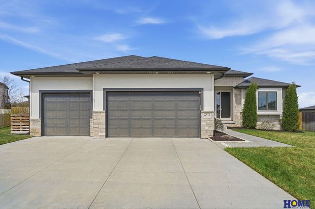 6516 Julia Circle, Lincoln, NE 68516