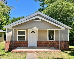 13 Clark Street, Laurens, SC 29360