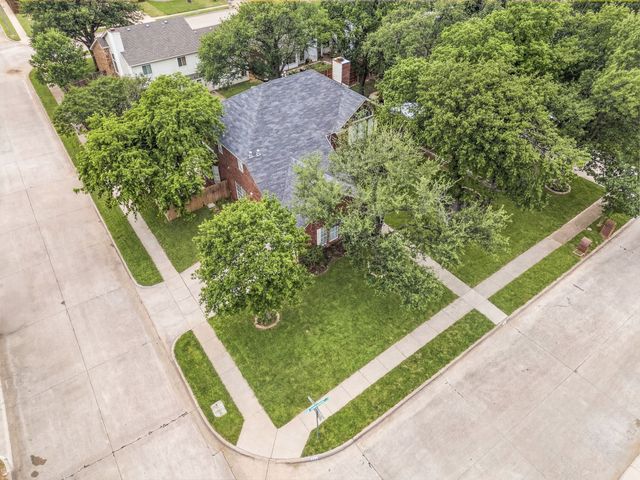 1801 Sandalwood Lane, Grapevine, TX 76051