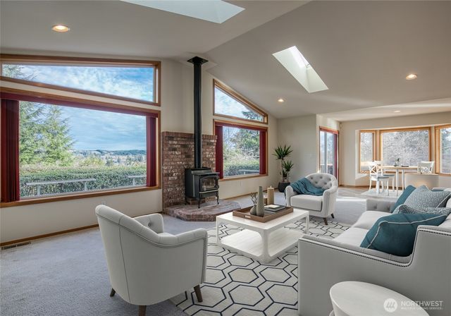 912 Bell Drive, Cosmopolis, WA 98537