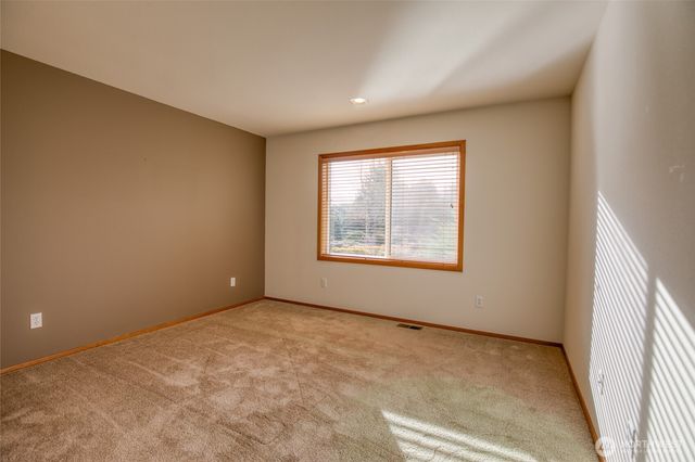 912 Bell Drive, Cosmopolis, WA 98537