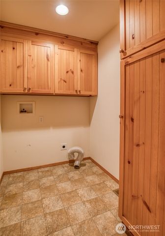 912 Bell Drive, Cosmopolis, WA 98537