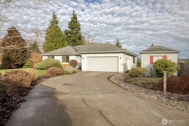 912 Bell Drive, Cosmopolis, WA 98537