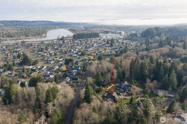 912 Bell Drive, Cosmopolis, WA 98537