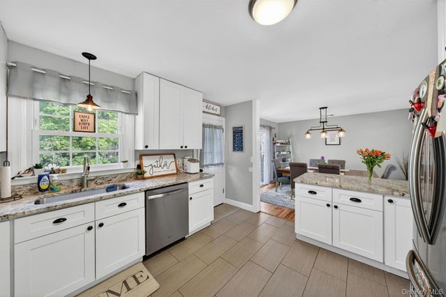 136 Snow Bunting Court, Montgomery, NY 12549