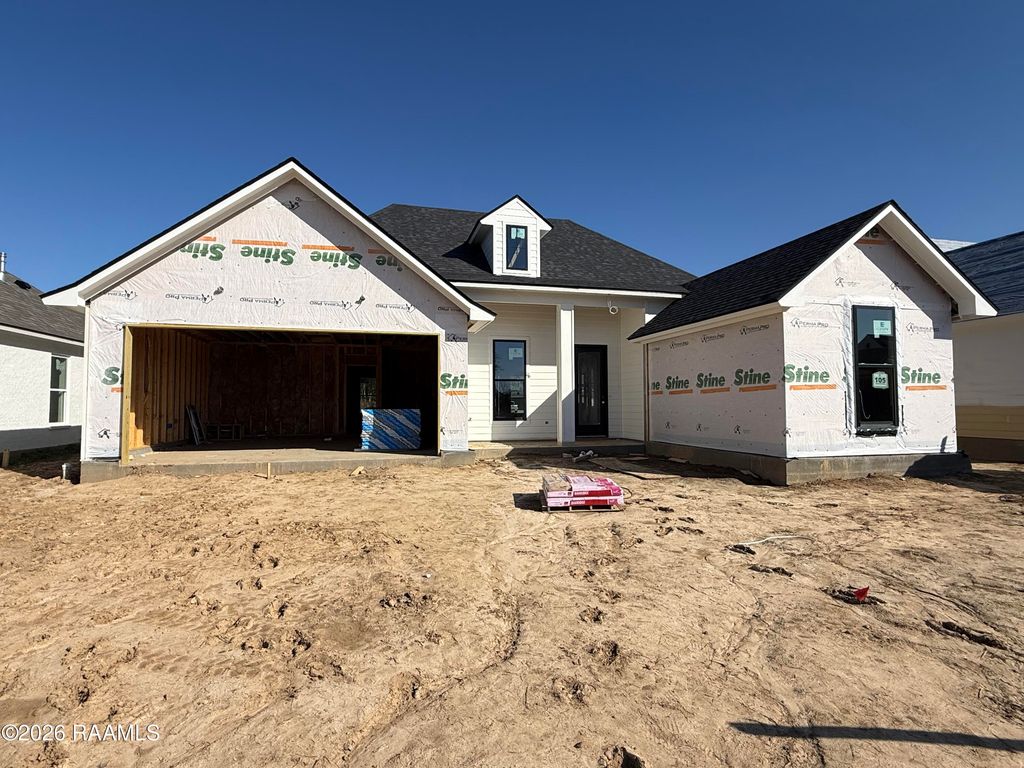 105 Fountain Meadow Drive, Broussard, LA 70518