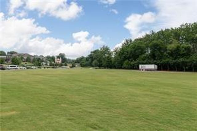 328 Cavalier SE Lane, Acworth, GA 30102