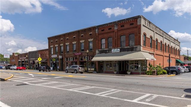 328 Cavalier SE Lane, Acworth, GA 30102