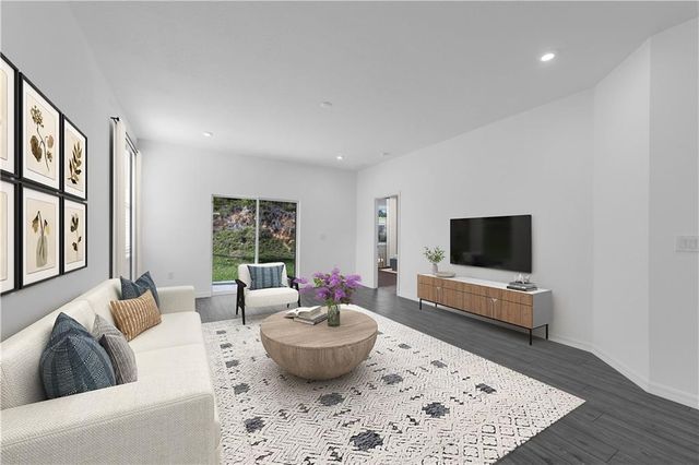 328 Cavalier SE Lane, Acworth, GA 30102