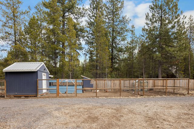17271 Downey Road, Bend, OR 97707