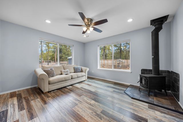 17271 Downey Road, Bend, OR 97707