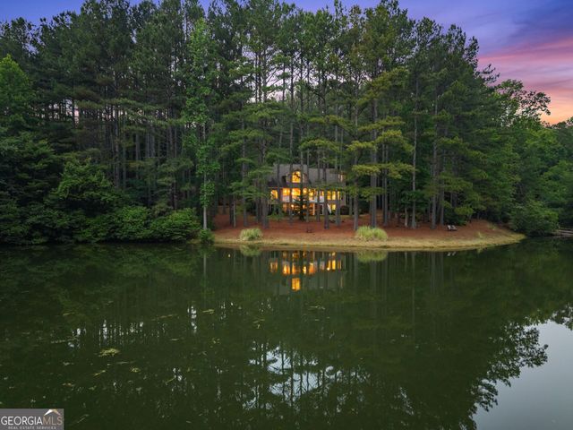 404 Golden Delicious Road, Clarkesville, GA 30523