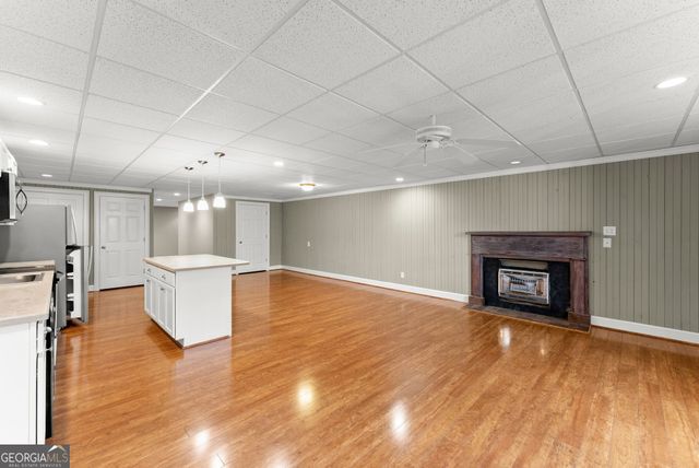 404 Golden Delicious Road, Clarkesville, GA 30523