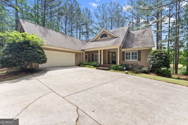 404 Golden Delicious Road, Clarkesville, GA 30523