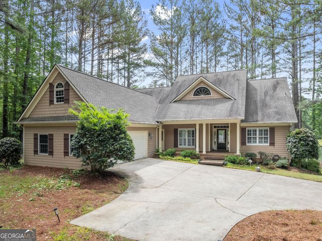 404 Golden Delicious Road, Clarkesville, GA 30523