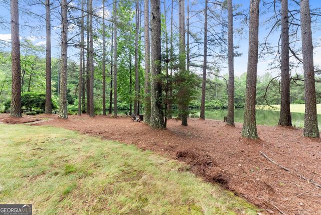 404 Golden Delicious Road, Clarkesville, GA 30523