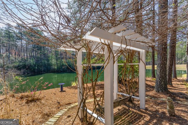 404 Golden Delicious Road, Clarkesville, GA 30523