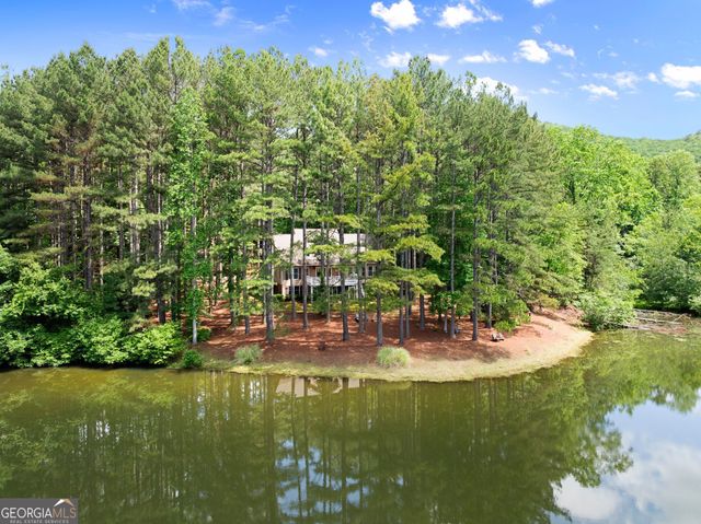 404 Golden Delicious Road, Clarkesville, GA 30523