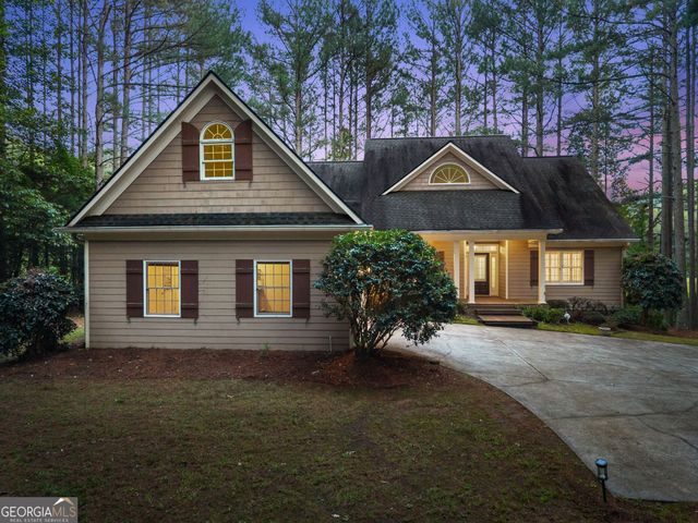 404 Golden Delicious Road, Clarkesville, GA 30523