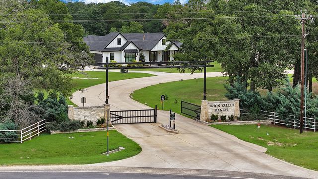 287 Hickory Court, Union Valley, TX 75474
