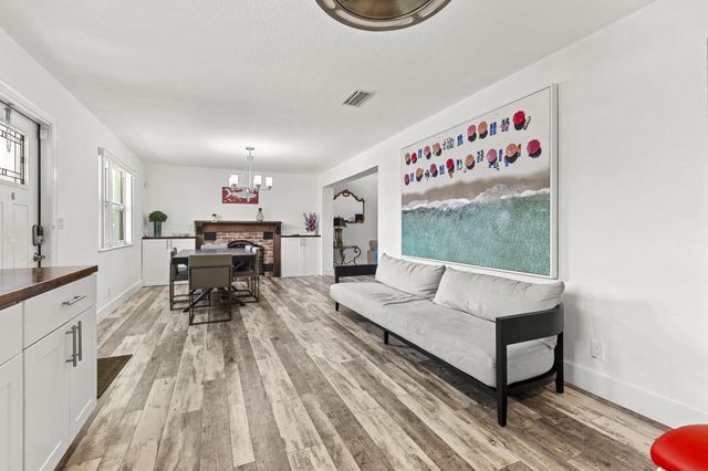 944 Hansen Street, West Palm Beach, FL 33405