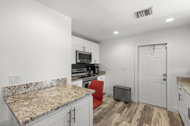 944 Hansen Street, West Palm Beach, FL 33405