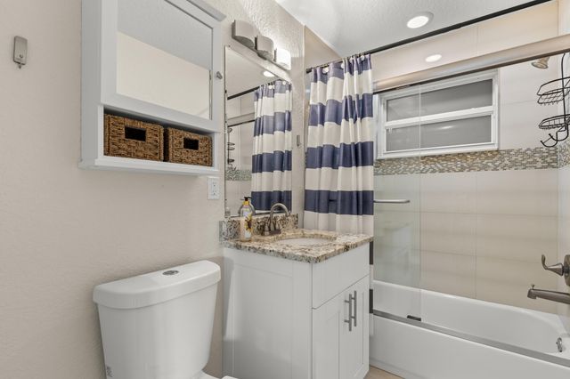 944 Hansen Street, West Palm Beach, FL 33405