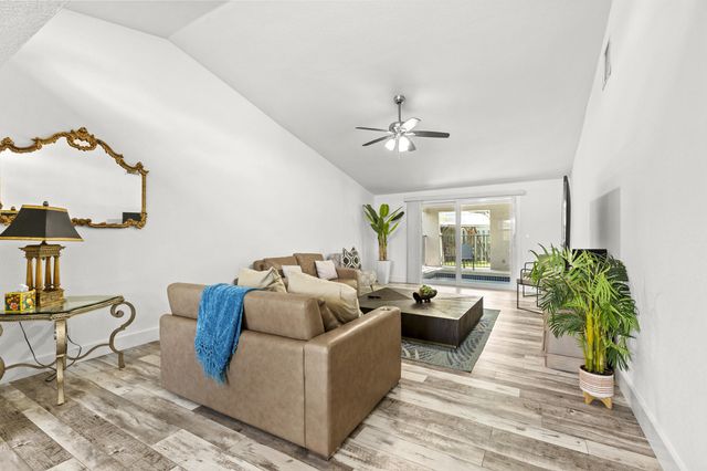 944 Hansen Street, West Palm Beach, FL 33405