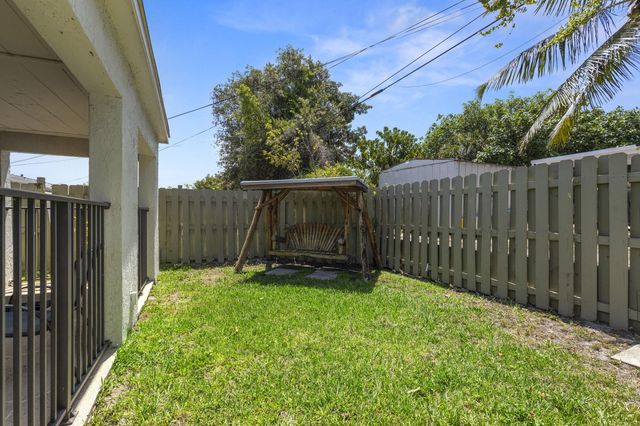 944 Hansen Street, West Palm Beach, FL 33405