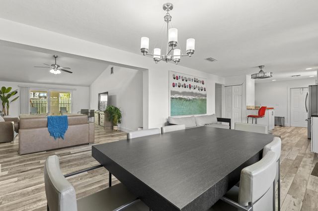 944 Hansen Street, West Palm Beach, FL 33405